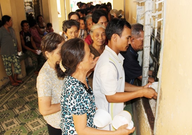 Ong lao mu gan 40 nam lam tu thien hinh anh 3