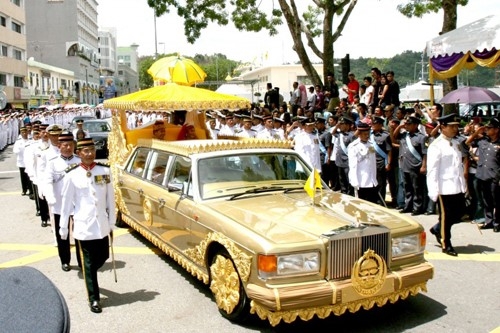 Bo suu tap sieu xe ty do cua quoc vuong Brunei hinh anh 2