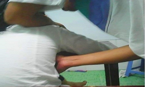 Tran tinh cua hieu truong bi to sam so nu sinh hinh anh 1
