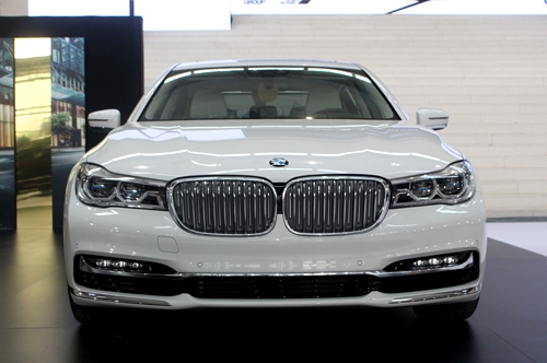 bmw-750li-gia-6-45-ty-tai-viet-nam-page-2-2