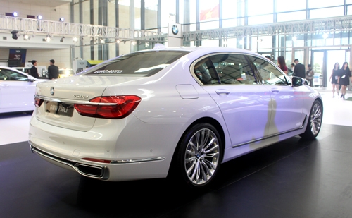 bmw-750li-gia-6-45-ty-tai-viet-nam-page-2-3
