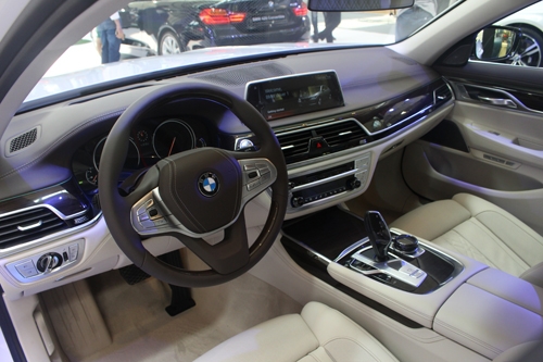 bmw-750li-gia-6-45-ty-tai-viet-nam-page-2-6
