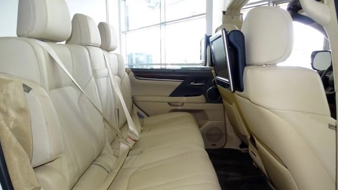 Lexus LX 570 cat mui gia hon 350.000 USD o Dubai hinh anh 6