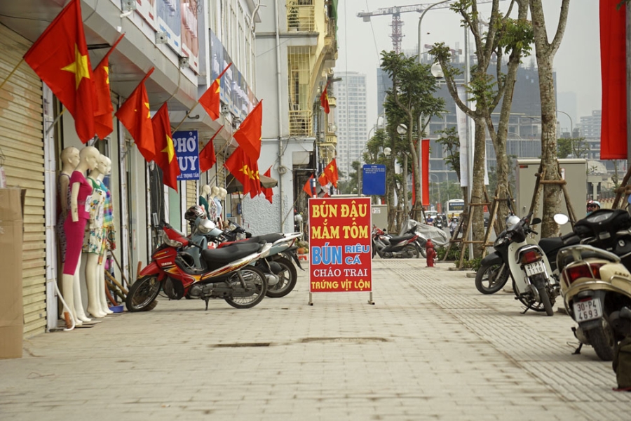  Tuy nhiên, vẫn có những hình thức biển quảng cáo rất tự do ngẫu hứng. 
