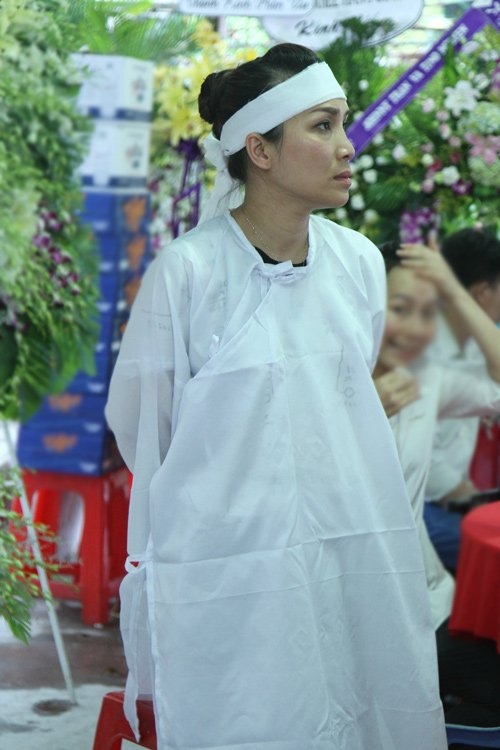 hong ngoc day dut vi khong duoc nhin mat bo lan cuoi hinh anh 4