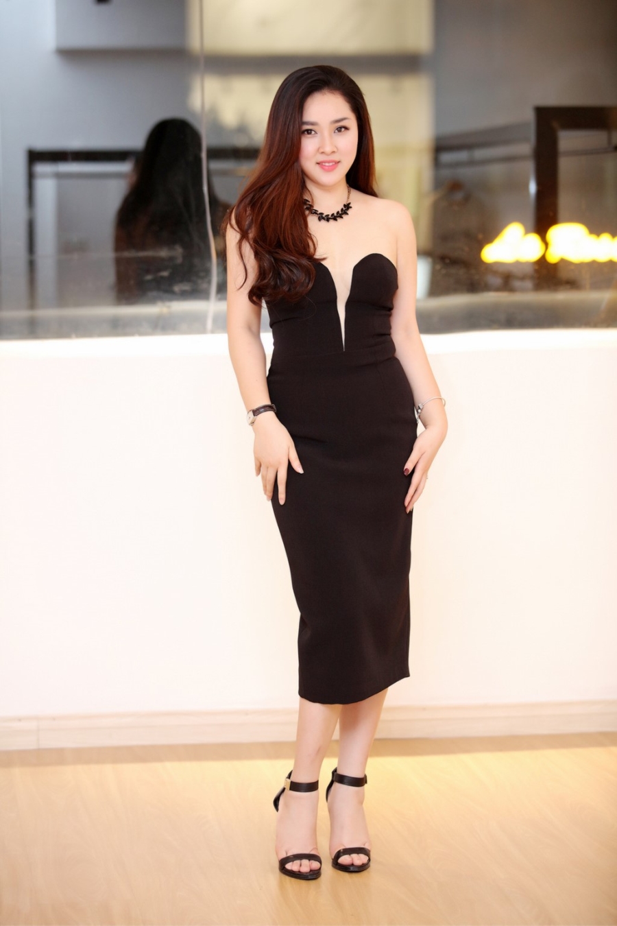 Huyen My deo phu kien 3 ty dong di su kien hinh anh 10