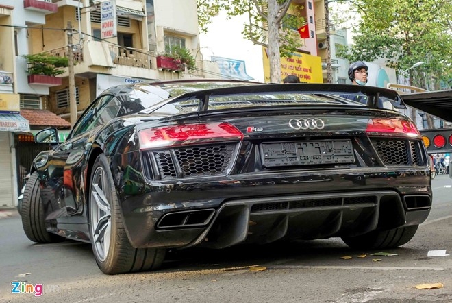 Sieu xe Audi R8 V10 Plus thu 2 manh 601 ma luc ve Viet Nam hinh anh 3