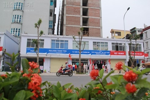 Con chạy 3 vòng mới tìm được nhà mẹ trên 'con đường kiểu mẫu' - ảnh 13