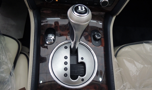 bentley-continental-speed-rao-ban-3-8-ty-dong-8