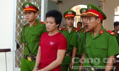 Thanh bị dẫn giải chờ ngày tử hình