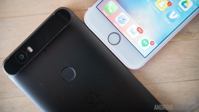 Đã từng có thời những mẫu đầu bảng Android có chất lượng kém hơn hẳn iPhone. Những ngày tháng đó qua đã lâu, nhưng tại sao Apple vẫn bán được iPhone ở mức giá cao?