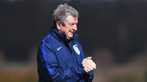 Hàng tiền vệ nào cho Tam sư ở EURO 2016?