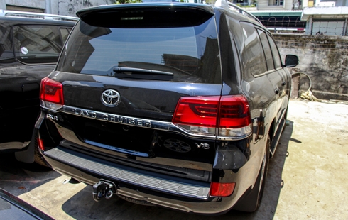 toyota-land-cruiser-gxr-2016-xuat-hien-tai-viet-nam-2