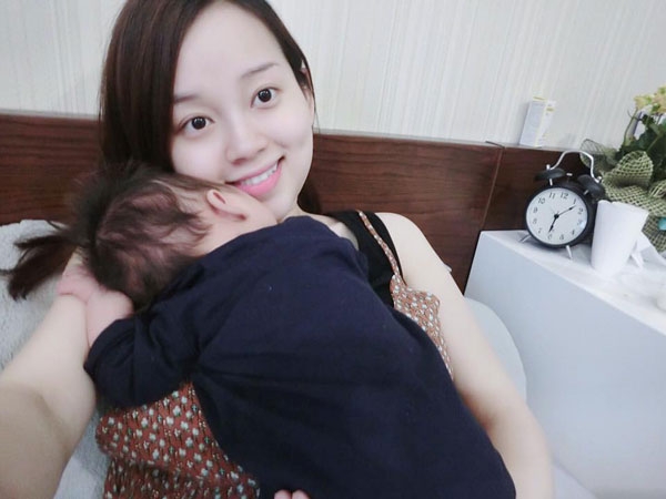  Cũng như bao người phụ nữ khác, với Khánh Ly con trai mới là niềm hạnh phúc duy nhất. 