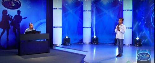 Cậu bé hát đám cưới được ‘đặc cách’ đi tiếp vào vòng trong - ảnh 1