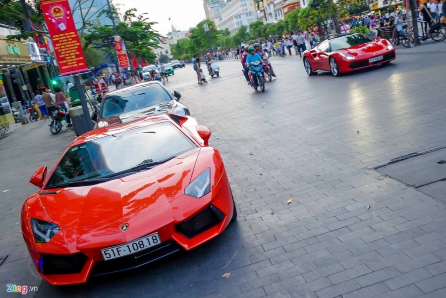 Dan sieu xe trieu do cua dai gia tren pho di bo Nguyen Hue hinh anh 6