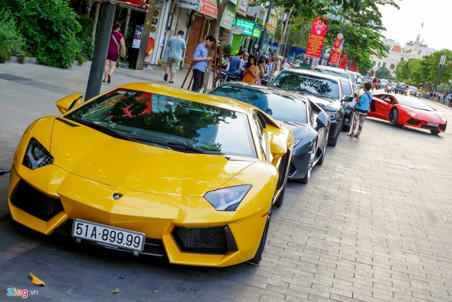Dan sieu xe trieu do cua dai gia tren pho di bo Nguyen Hue hinh anh 7