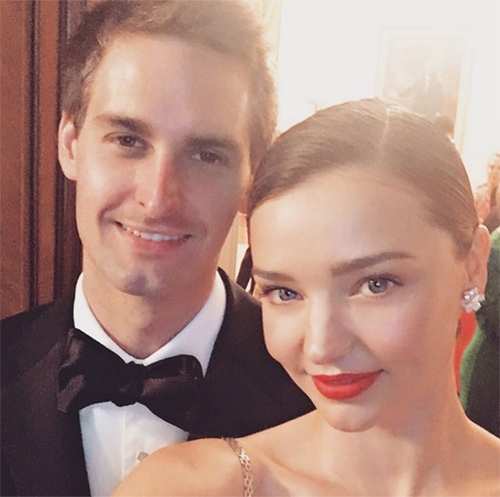 Miranda Kerr quyến rũ dự tiệc cùng bạn trai tỷ phú