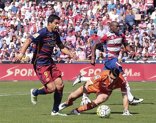 suarez-danh-bai-ronaldo-trong-cuoc-dua-vua-pha-luoi-liga