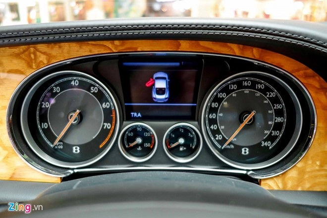 Chi tiết Bentley chính hãng giá 11,2 tỷ đồng ở Sài Gòn