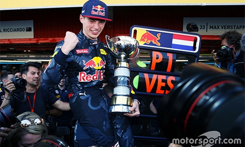 hamilton-rosberg-tu-ngang-chan-tan-binh-verstappen-hoa-rong