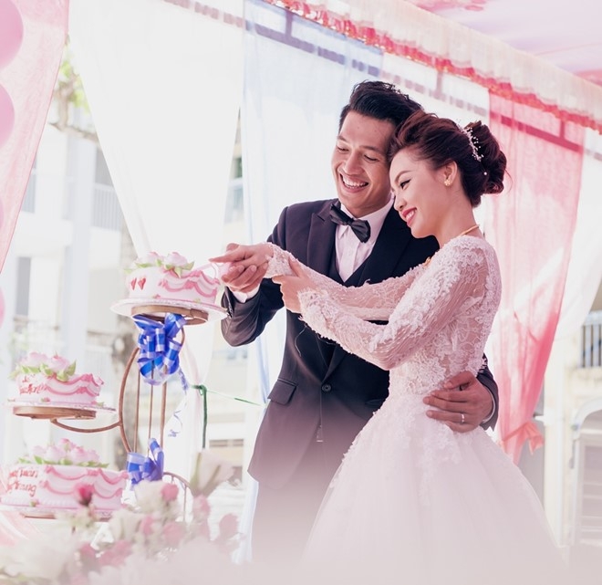 Lễ cưới giản dị của Quang Tuấn và Linh Phi5
