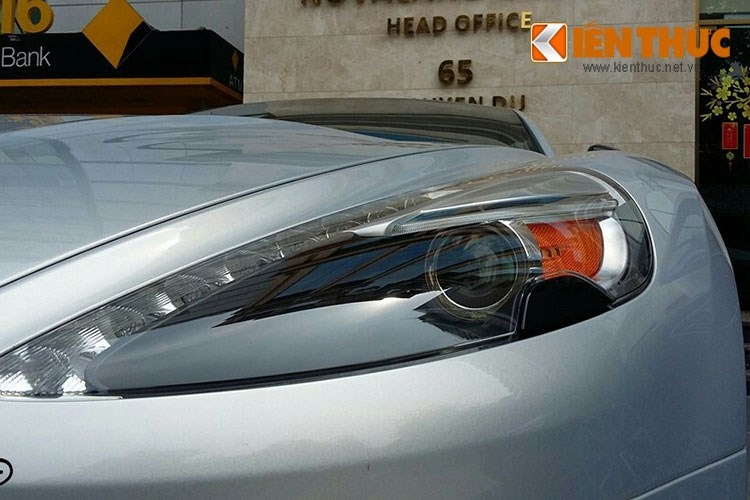 Soi sieu xe 16 ty Aston Martin Vanquish 