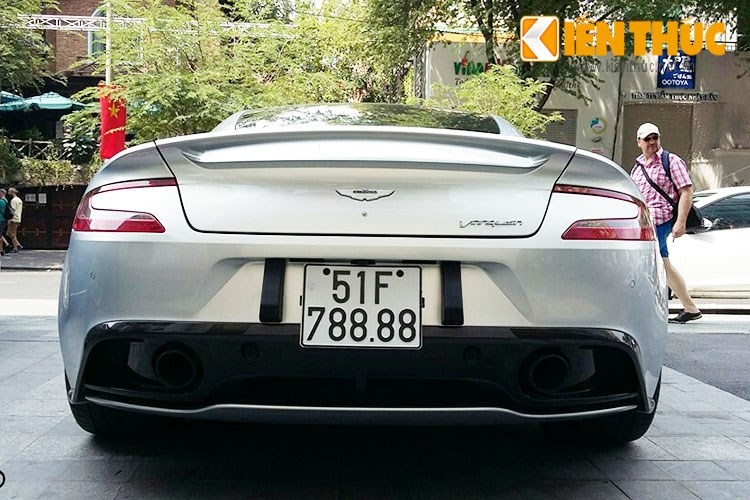Soi sieu xe 16 ty Aston Martin Vanquish 