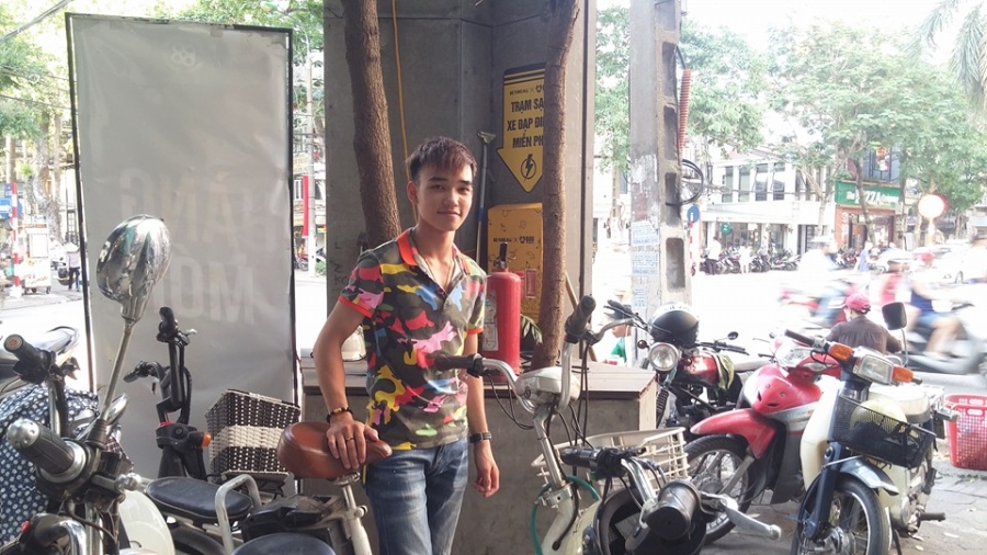 Teen Hà Thành xôn xao trạm sạc xe đạp điện miễn phí đầu tiên 2