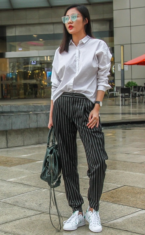 Văn Mai Hương: 