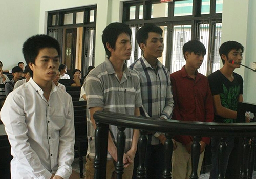 dung-tuyp-sat-danh-chet-tinh-dich