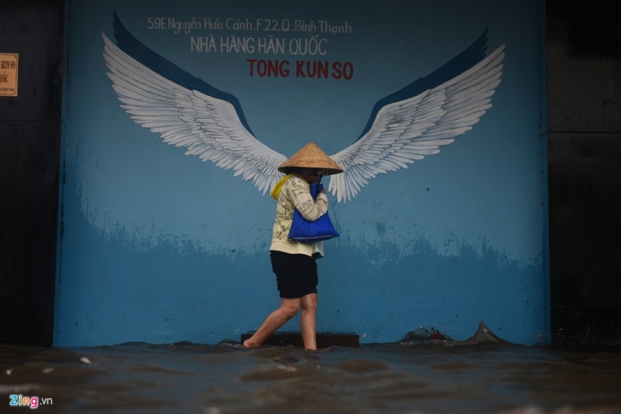 Duong Sai Gon bien thanh song sau mua lon hinh anh 8