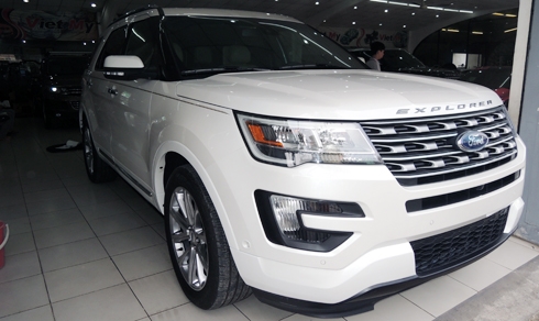 Ford Explorer Limited - SUV 7 chỗ kiểu Mỹ về Việt Nam