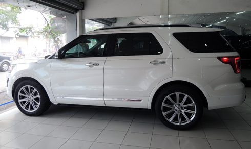 Ford Explorer Limited - SUV 7 chỗ kiểu Mỹ về Việt Nam