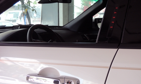 Ford Explorer Limited - SUV 7 chỗ kiểu Mỹ về Việt Nam