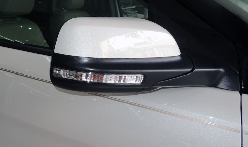 Ford Explorer Limited - SUV 7 chỗ kiểu Mỹ về Việt Nam