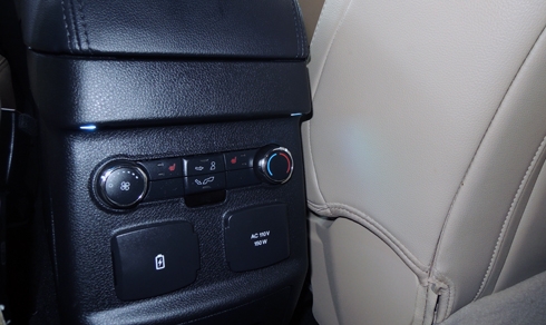 Ford Explorer Limited - SUV 7 chỗ kiểu Mỹ về Việt Nam