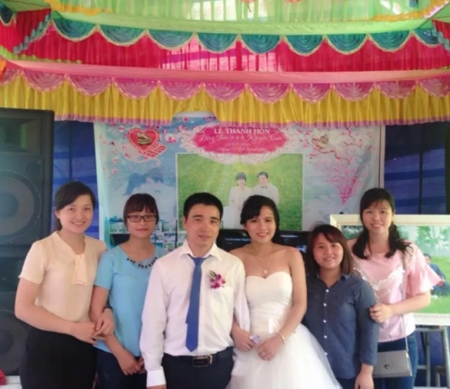 Màn rước dâu bằng xe buýt cực độc ở Vĩnh Phúc gây xôn xao - Ảnh 3