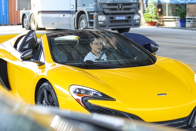 Phan Thành chi tiền tỷ tậu siêu xe McLaren 650S Spider
