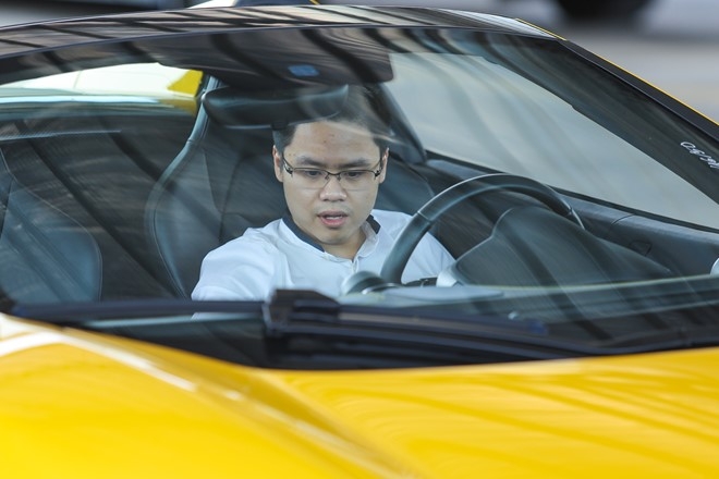Phan Thành chi tiền tỷ tậu siêu xe McLaren 650S Spider