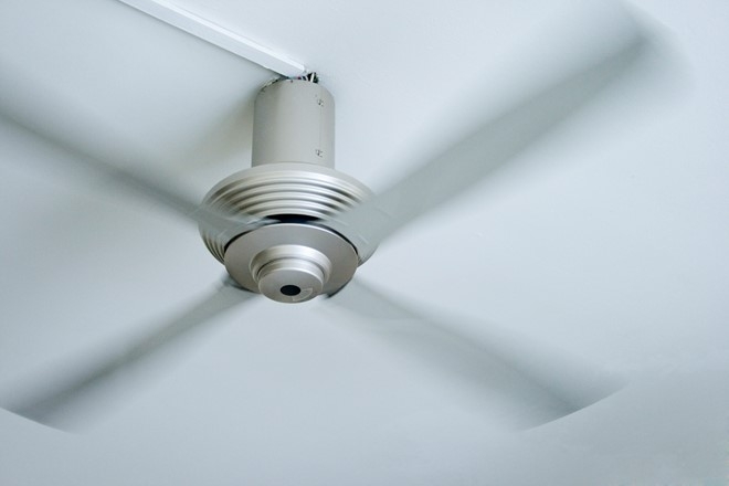 Dùng điều hòa sai cách khiến tiền điện tăng vọt 2