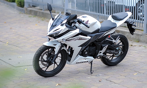 Honda CBR150R 2016 đầu tiên về Hà Nội giá trên 100 triệu 0