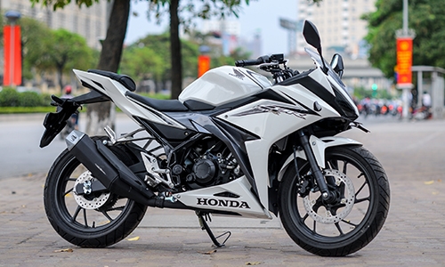Honda CBR150R 2016 đầu tiên về Hà Nội giá trên 100 triệu 4