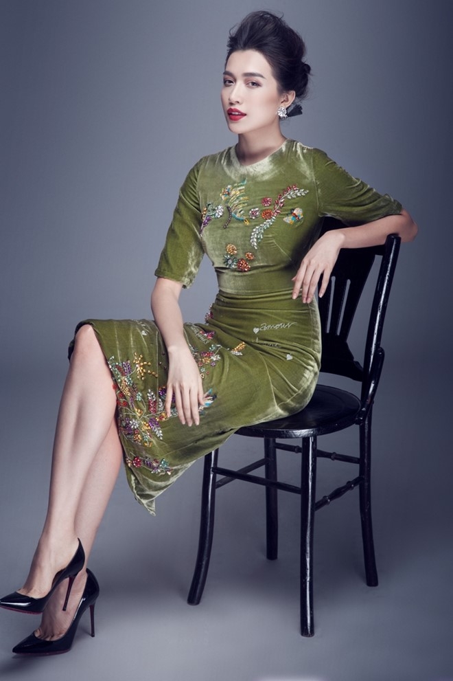 Lệ Hằng kho lưng trần nuột nà