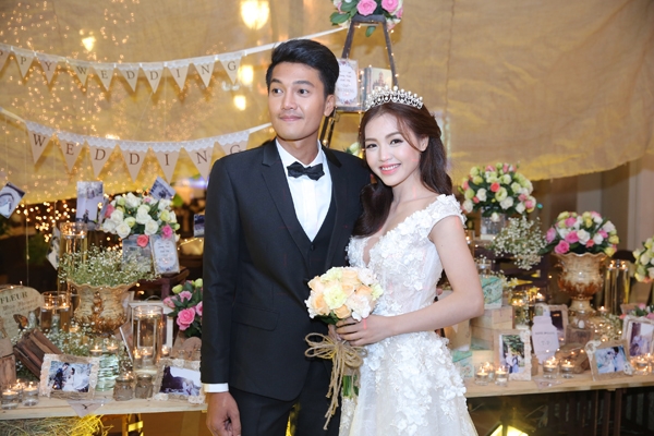 Quang Tuấn - Linh Phi say đắm trong tiệc cưới
