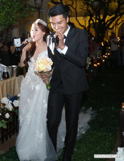 Quang Tuấn - Linh Phi say đắm trong tiệc cưới