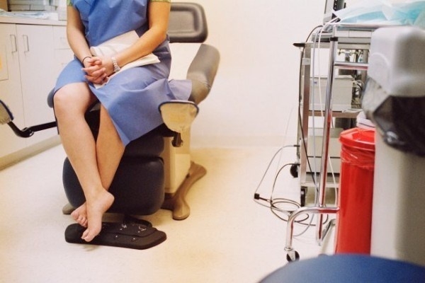 Thử 'yêu cửa sau' và cái kết khiến người trong cuộc 'cạch đến già'