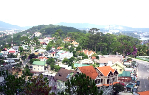 cung-hoang-hau-cuoi-cung-cua-phong-kien-viet-nam-12