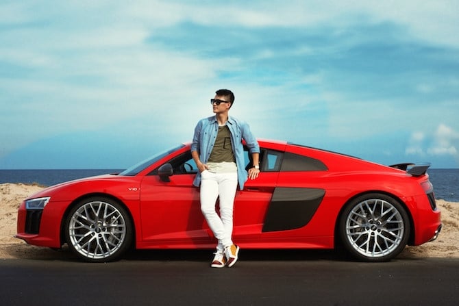 Công Vinh khoe dáng với Audi R8 Coupé hàng độc - ảnh 2