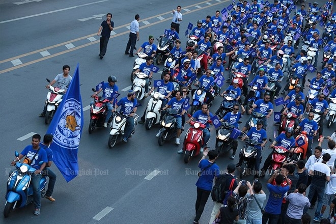 Hang van nguoi Thai du le ruoc cup cua Leicester hinh anh 2